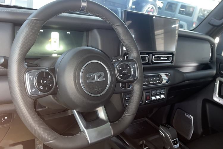 Used 212 T01 2024 2.0T Mechanic Steering Wheel