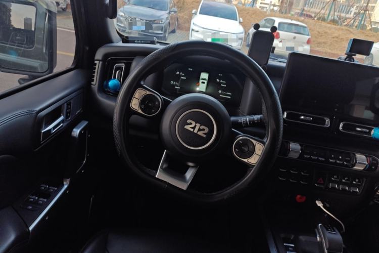 Used 212 T01 2024 2.0T Mechanic Steering Wheel