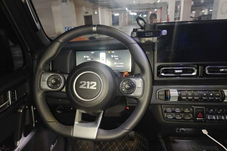 Used 212 T01 2024 2.0T Mechanic Steering Wheel