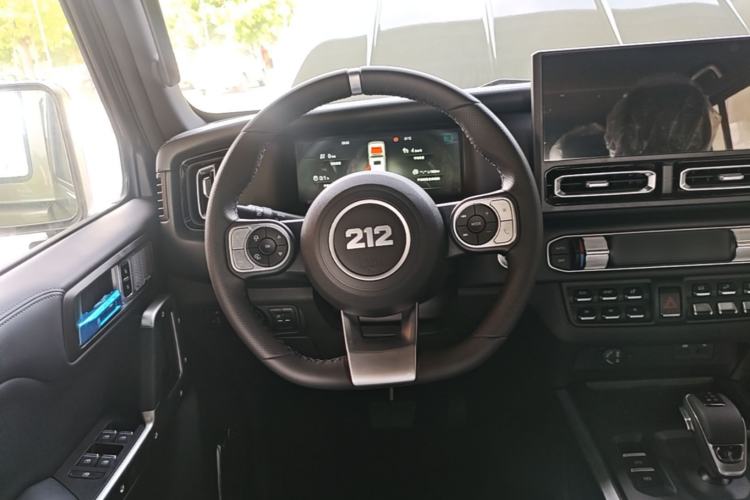 Used 212 T01 2024 2.0T Explorer Steering Wheel