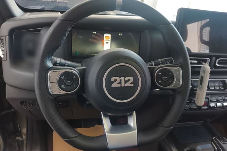 Used 212 T01 2024 2.0T Explorer Steering Wheel