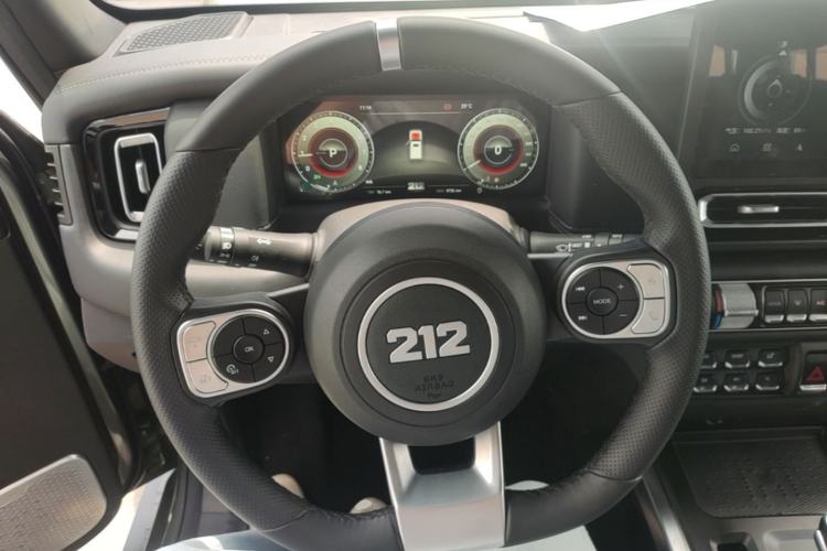 Used 212 T01 2024 2.0T Mechanic Steering Wheel