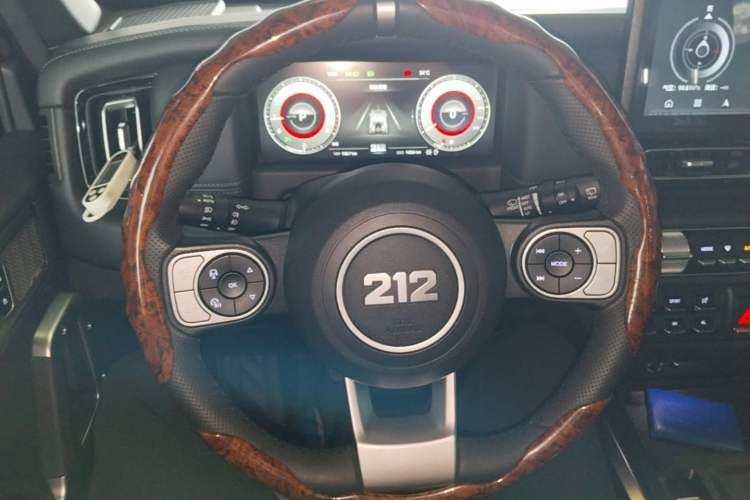Used 212 T01 2024 2.0T Explorer Steering Wheel