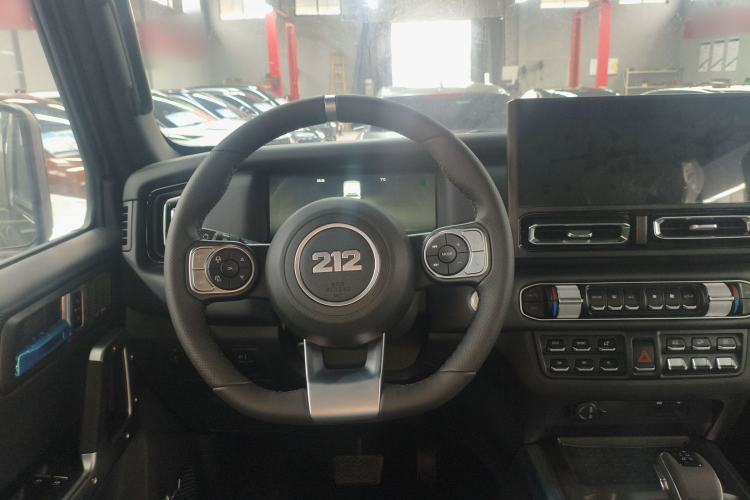 Used 212 T01 2024 2.0T Explorer Steering Wheel