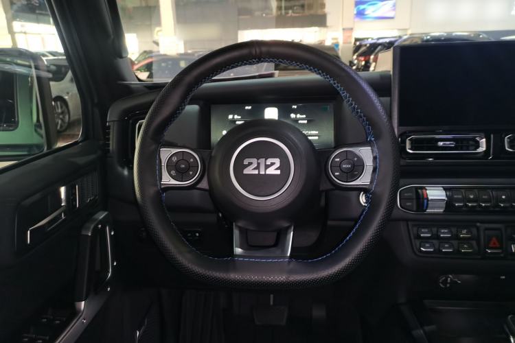 Used 212 T01 2024 2.0T Review Officer Steering Wheel