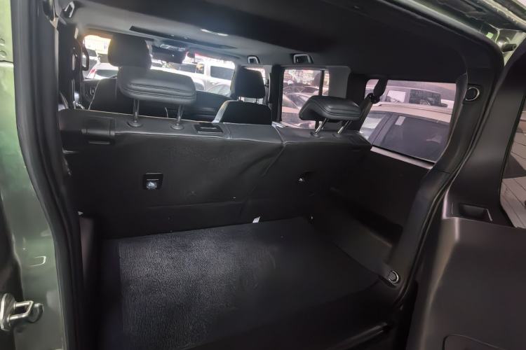 Used 212 T01 2024 2.0T Explorer Trunk
