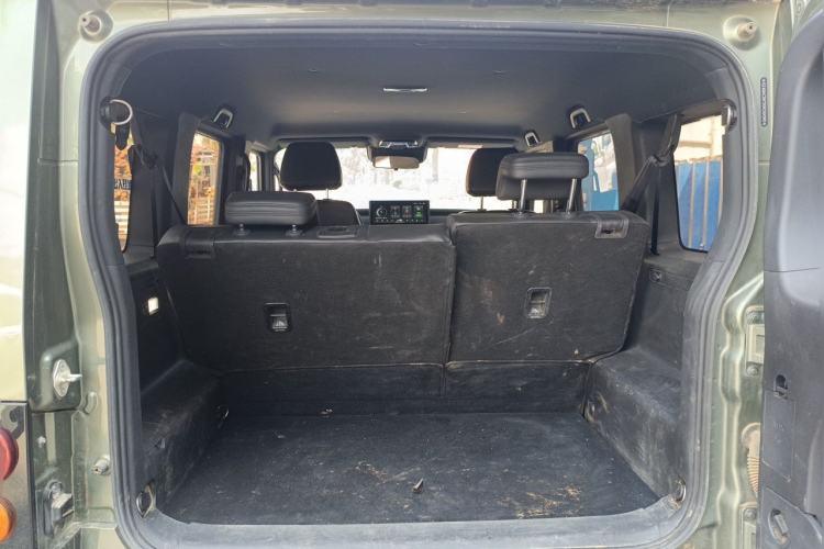 Used 212 T01 2024 2.0T Mechanic Trunk