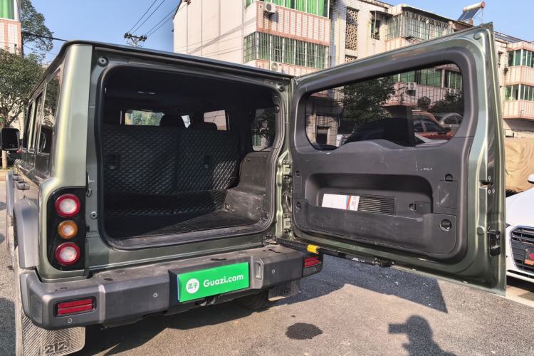 Used 212 T01 2024 2.0T Mechanic Trunk