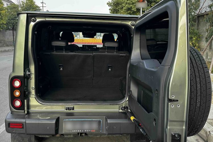 Used 212 T01 2024 2.0T Mechanic Trunk