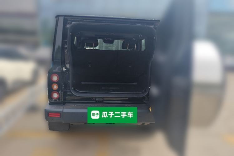 Used 212 T01 2024 2.0T Review Officer Trunk