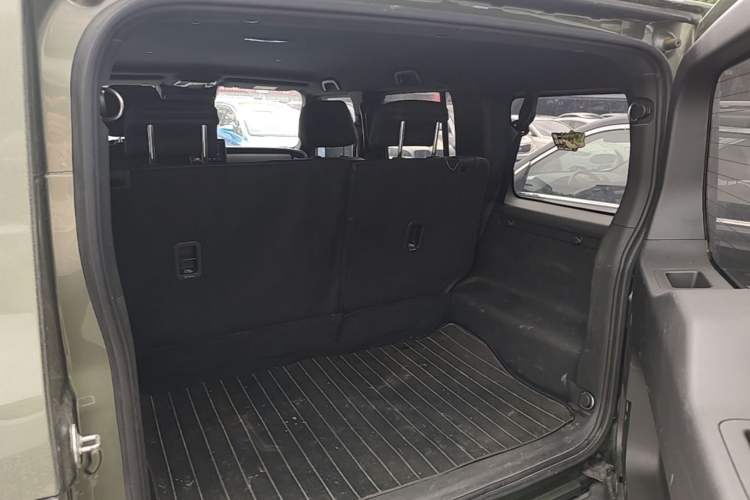 Used 212 T01 2024 2.0T Mechanic Trunk