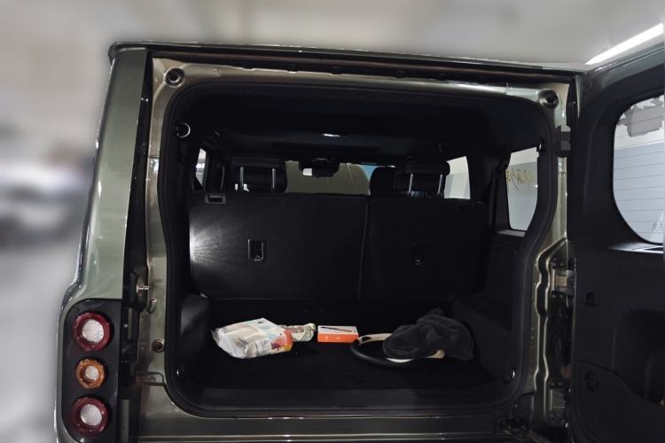 Used 212 T01 2024 2.0T Explorer Trunk