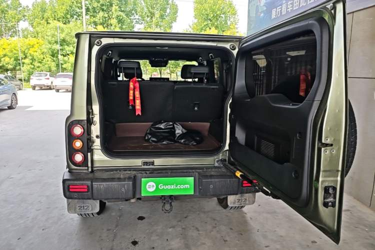 Used 212 T01 2024 2.0T Mechanic Trunk