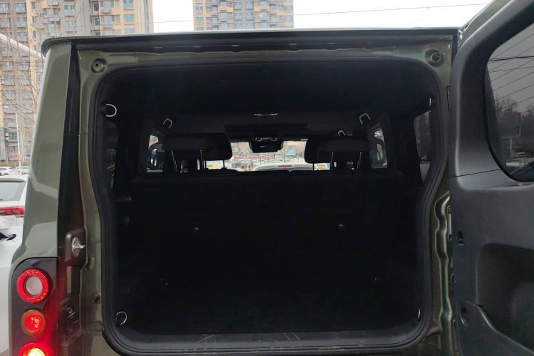 Used 212 T01 2024 2.0T Explorer Trunk