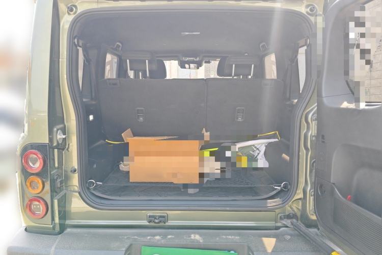 Used 212 T01 2024 2.0T Mechanic Trunk