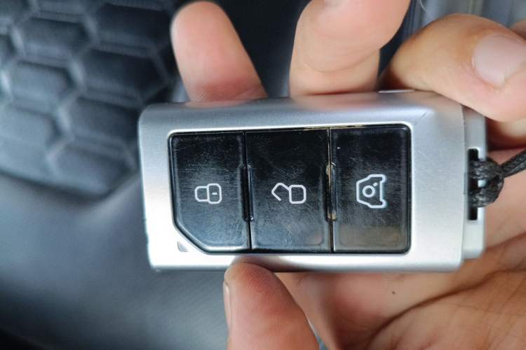 Used 212 T01 2024 2.0T Mechanic Vehicle Key