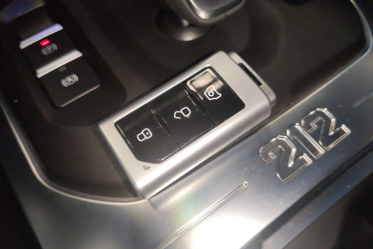 Used 212 T01 2024 2.0T Mechanic Vehicle Key