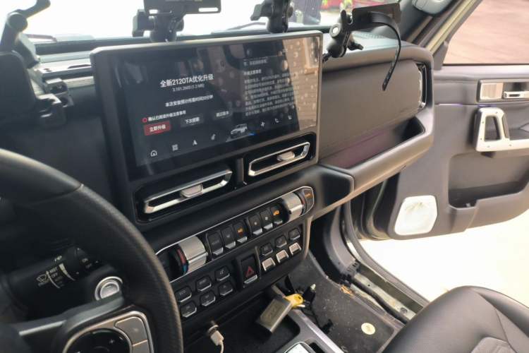 Used 212 T01 2024 2.0T Explorer Audio And AC Panel