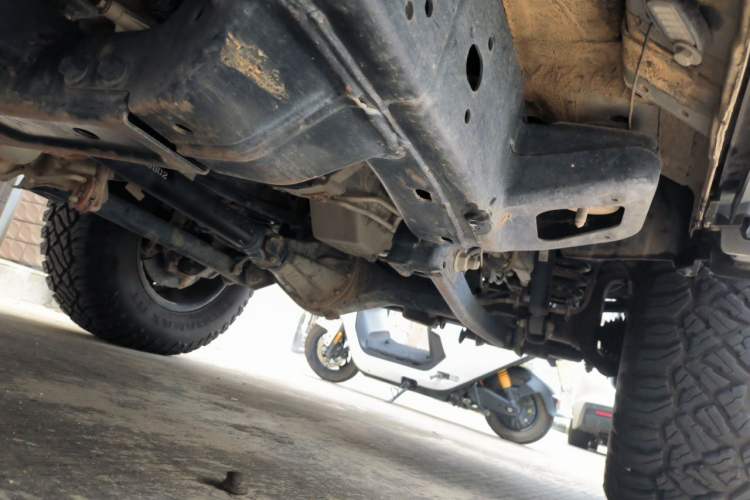 Used 212 T01 2024 2.0T Explorer Chassis Front Right