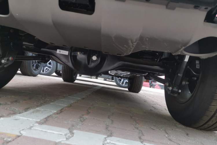 Used 212 T01 2024 2.0T Explorer Chassis Rear