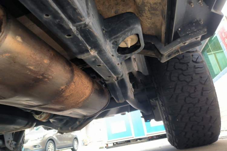 Used 212 T01 2024 2.0T Explorer Chassis Rear Left