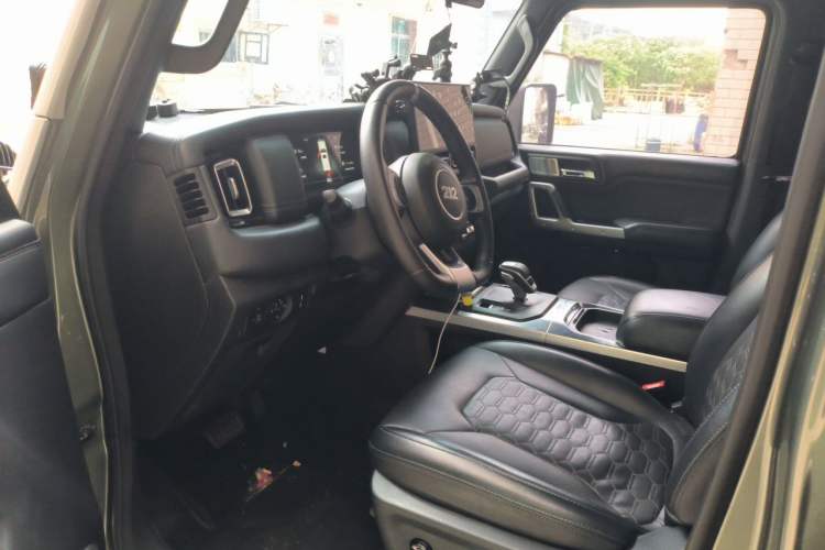 Used 212 T01 2024 2.0T Explorer Driver Seat