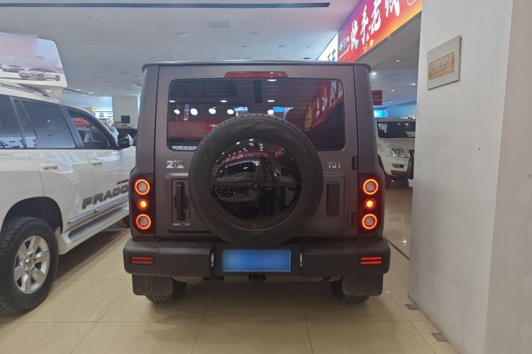 Used 212 T01 2024 2.0T Explorer Exterior 3