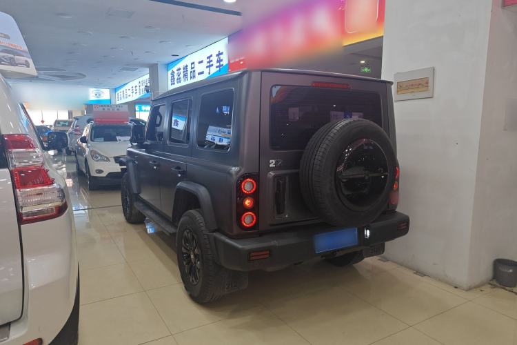 Used 212 T01 2024 2.0T Explorer Exterior 4
