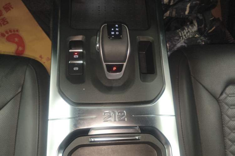 Used 212 T01 2024 2.0T Mechanic Gear Lever