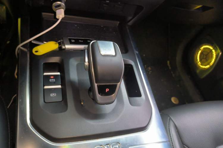Used 212 T01 2024 2.0T Explorer Gear Lever