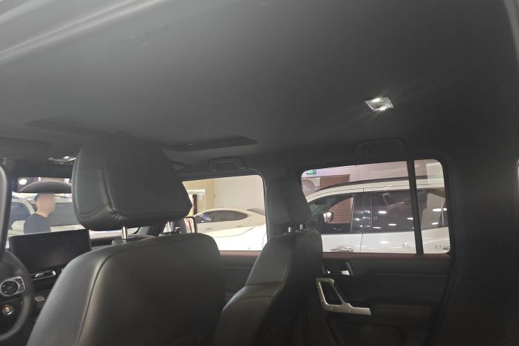 Used 212 T01 2024 2.0T Explorer Headliner