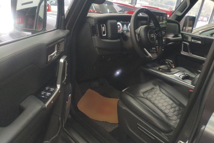 Used 212 T01 2024 2.0T Mechanic Interior 3
