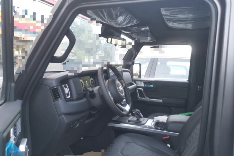 Used 212 T01 2024 2.0T Explorer Left Front Seat