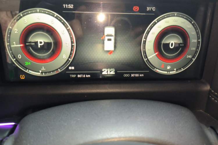 Used 212 T01 2024 2.0T Explorer Odometer Close Up