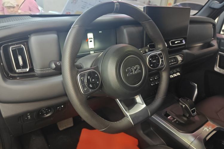 Used 212 T01 2024 2.0T Explorer Steering Wheel