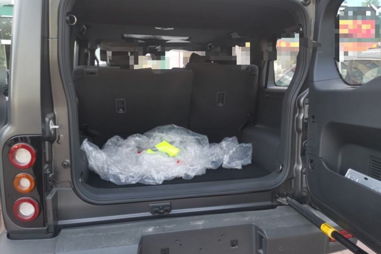 Used 212 T01 2024 2.0T Explorer Trunk