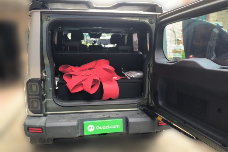Used 212 T01 2024 2.0T Explorer Trunk