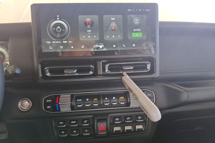 Used 212 T01 2024 2.0T Mechanic Audio And AC Panel