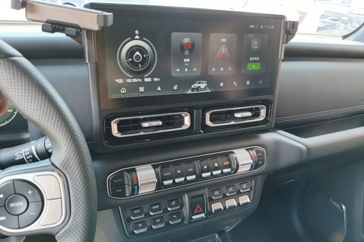 Used 212 T01 2024 2.0T Mechanic Audio And AC Panel