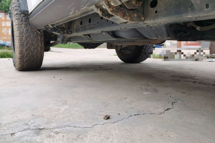Used 212 T01 2024 2.0T Explorer Chassis Front Right