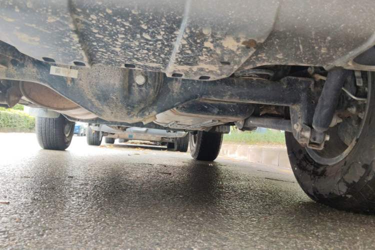 Used 212 T01 2024 2.0T Explorer Chassis Rear