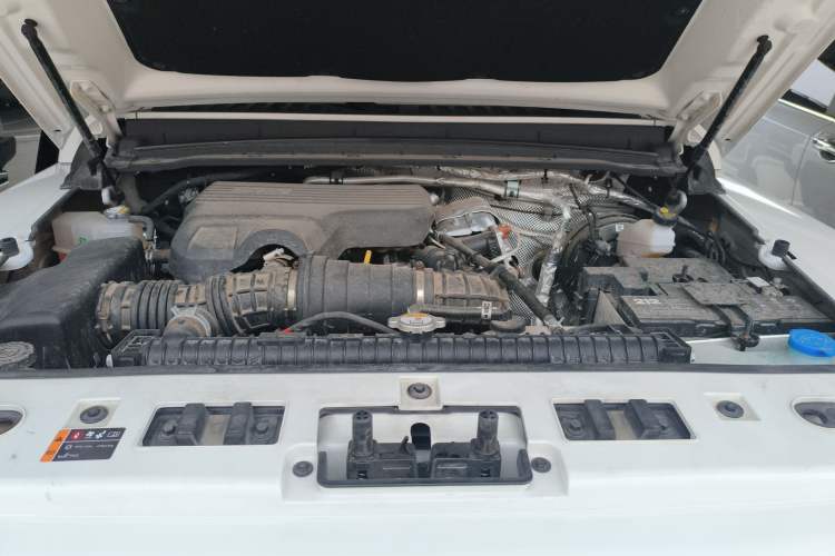 Used 212 T01 2024 2.0T Mechanic Engine Bay