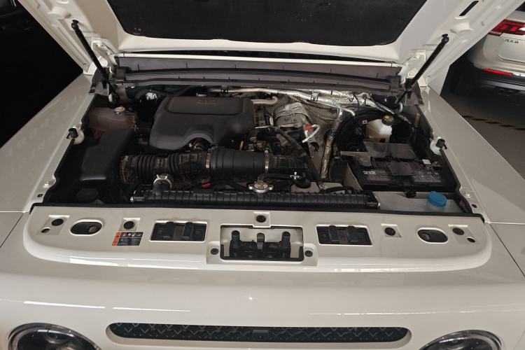 Used 212 T01 2024 2.0T Mechanic Engine Bay
