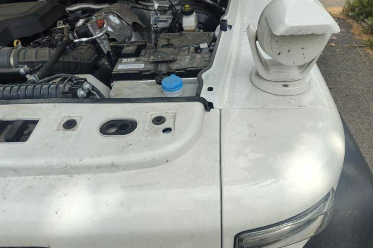 Used 212 T01 2024 2.0T Mechanic Engine Bay Left