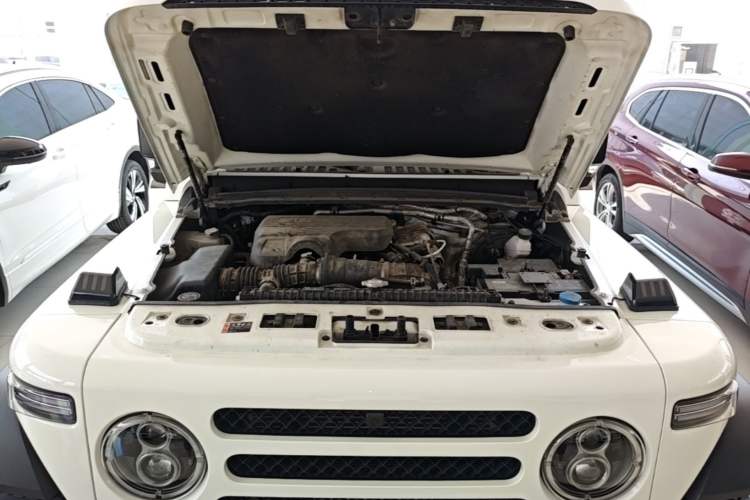 Used 212 T01 2024 2.0T Mechanic Engine Bay