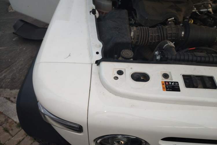 Used 212 T01 2024 2.0T Mechanic Engine Bay Right