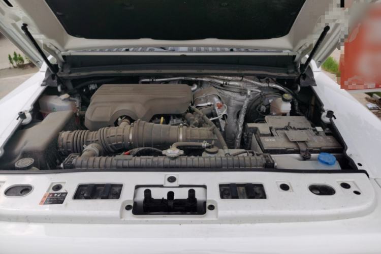 Used 212 T01 2024 2.0T Explorer Engine Bay