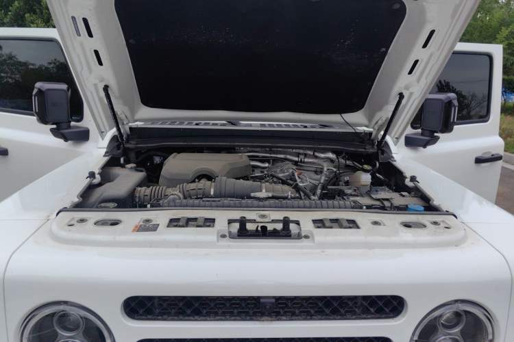 Used 212 T01 2024 2.0T Mechanic Engine Bay