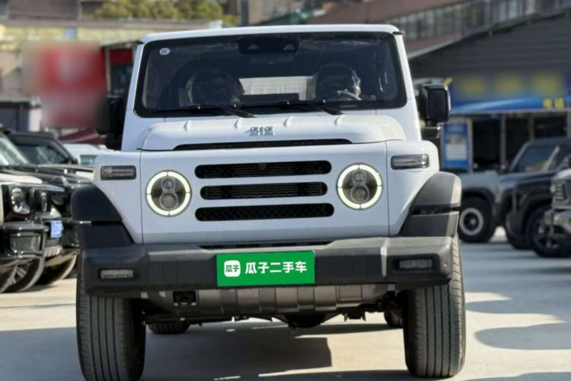 Used 212 T01 2024 2.0T Explorer Exterior 1