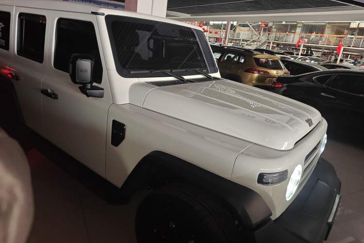 Used 212 T01 2024 2.0T Mechanic Exterior 2